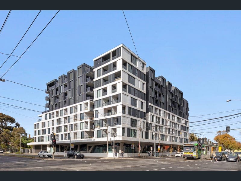 8 Lygon image 1